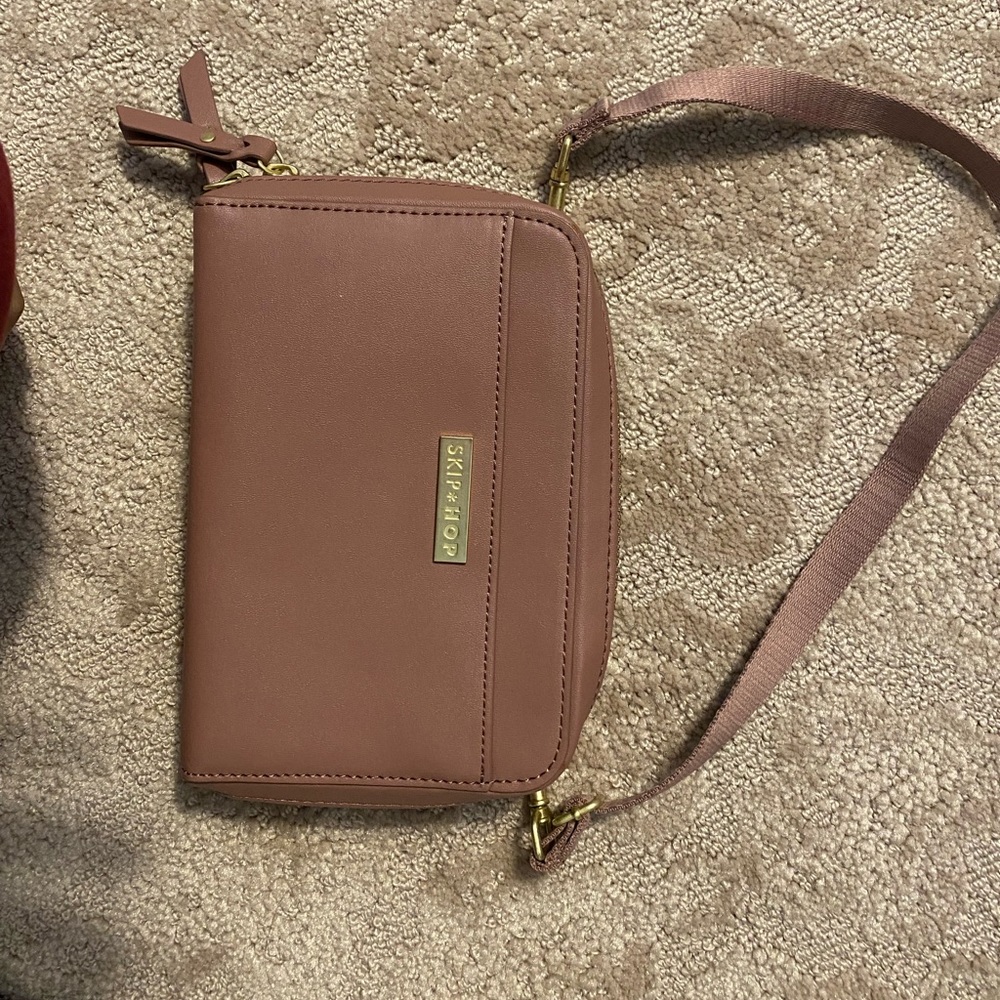 Skip hop greenwich hip pack